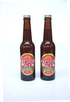 ダークレッドエールは、柑橘系のフルーティーな香りが特徴的。