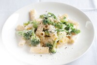 「のだめカンタービレ」に登場する「ミレリーゲ・アラ・パンナ・コン・イ・ブロッコリ」も再現。複雑な名前ゆえ、のだめには呪文のように聞こえたのだろう。