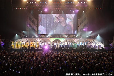 「テニプリフェスタ2011 in 武道館」での様子。(C)許斐 剛／集英社・ＮＡＳ・テニスの王子様プロジェクト