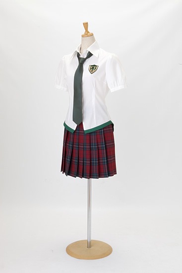 「真希波・マリ・イラストリアス制服」の最終サンプル。
