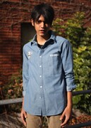 「PIRATES WORK WEAR」サンジモデルを着用した様子。(C)尾田栄一郎／集英社・フジテレビ・東映アニメーション