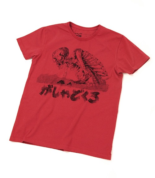 「がしゃどくろ」Tシャツ（紅色） (C)水木プロダクション