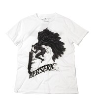 「ガッツ」Tシャツ（ホワイト）(C)三浦建太郎 / 白泉社