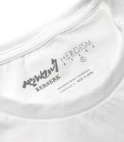 「ガッツ」Tシャツ（ホワイト）(C)三浦建太郎 / 白泉社