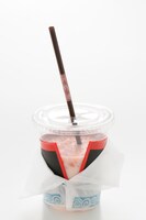 銀さんのいちご牛乳（4月4日からの追加メニュー）(C)空知英秋／集英社・テレビ東京・電通・サンライズ・アニプレックス