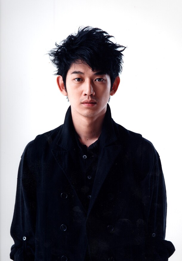 飛葉大陸役を演じる瑛太。