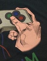 「ATUM」ブラック　(C)Hirohiko Araki & LUCKY LAND COMMUNICATIONS / SHUEISHA