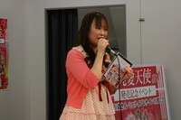 イベント延期のお詫びとして、コピー本を作ってきたと話す種村。