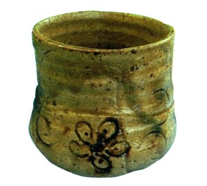 成績上位10名に贈られるオリジナルの湯のみ。写真は制作中のもの。