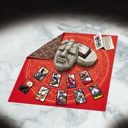 プレイシートと石仮面をモチーフにした花札ケースが付属する。(c) 荒木飛呂彦/集英社