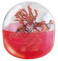 フィギュアの入ったカプセル。