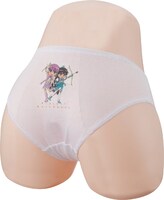 「ドールフォンパンツ」をマネキンに装着した様子。