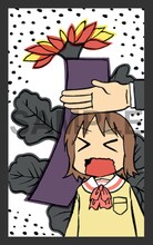 特典の花札。(C)あらゐけいいち・角川書店/東雲研究所 (C)あらゐけいいち・角川書店