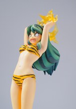 「うる星やつら　ラム 電撃ver.」を別角度から。表情やダイナミックな動きが伝わるポーズから、すごく怒っているのがわかる。(C)高橋留美子/小学館