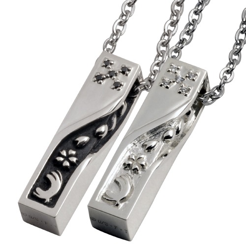 「桜吹雪」ペアネックレス