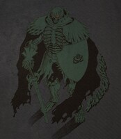 「髑髏の騎士」Black(c)三浦建太郎 / 白泉社