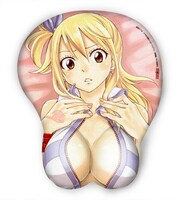 ルーシィの3Dマウスパッド。イラストは真島ヒロの描き下ろし。