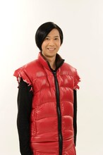 シロに扮した手塚とおる。（c）中村光／スクウェアエニックス・AUTBパートナーズ