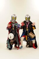 鉄人兄弟に扮した末岡拓人、益子雷翔。（c）中村光／スクウェアエニックス・AUTBパートナーズ