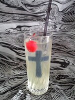 QUEEN DOLCEのメニュー「志萬 ＜桜桃架刑＞おうとうかけい」。