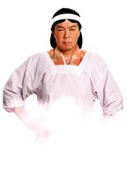 食堂のおばちゃんに扮する古田新太。(C)NHK・尼子騒兵衛・総合ビジョン (C)2011実写版「忍たま乱太郎」製作委員会