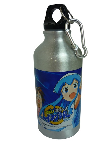 E賞のカラビナ付きアルミボトル。(c)安部真弘（週刊少年チャンピオン）／海の家れもん