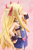 「アスタロッテ・ユグヴァール」フィギュア(c)葉賀ユイ／アスキー・メディアワークス／アスタロッテのおもちゃ！製作委員会