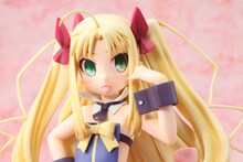 「アスタロッテ・ユグヴァール」フィギュア(c)葉賀ユイ／アスキー・メディアワークス／アスタロッテのおもちゃ！製作委員会