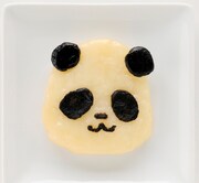 “こりゃパンダなんかじゃねえ!猛獣だ”餃子 (C)荒川弘/HAGAREN THE MOVIE 2011 (C)荒川弘/鋼の錬金術師製作委員会・MBS