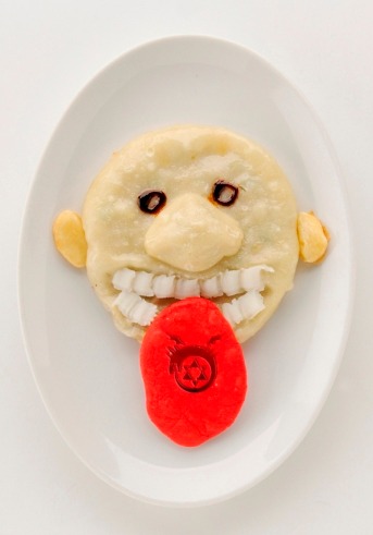 食べてい～？餃子 (C)荒川弘／HAGAREN THE MOVIE 2011 (C)荒川弘/鋼の錬金術師製作委員会・MBS