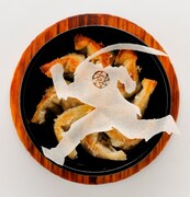 アルの魂の血印餃子 (C)荒川弘/HAGAREN THE MOVIE 2011 (C)荒川弘/鋼の錬金術師製作委員会・MBS