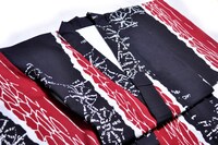 「RumiRockxEVA ゆかた 赤い海」(C)khara