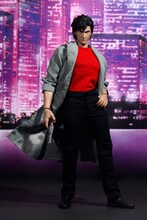 「1/6スケールフィギュア 冴羽 獠」。(C)北条司/NSP 1985　版権許諾証AA-400