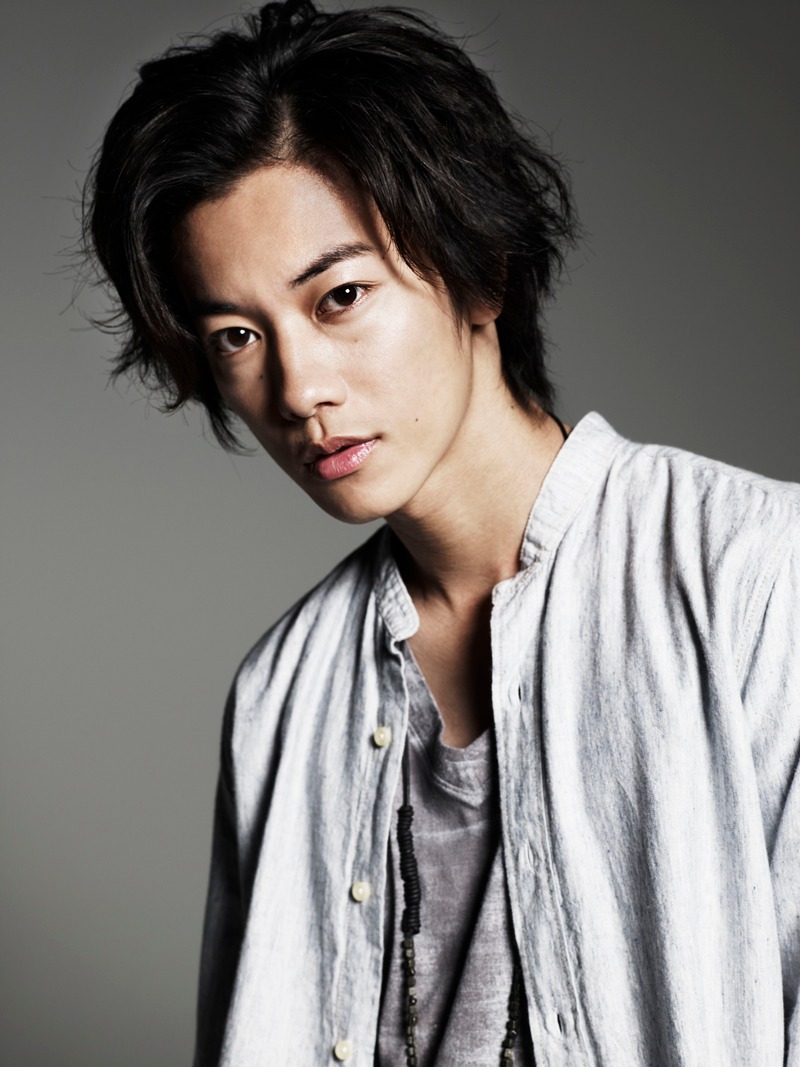 緋村剣心を演じる佐藤健。