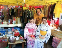 spoon.8月号にて鼎談を行った3名。写真左から、未来穂香、武富健治、土屋太鳳。