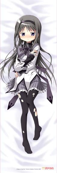 ムービックから発売される、暁美ほむらの抱き枕。画像は表面のイメージ。(C)Magica Quartet／Aniplex・Madoka Partners・MBS