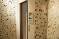 2階に設けられたCM上映スペース入口。