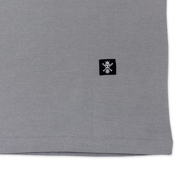 チョッパーをイメージした「ONE PIECE FOOTBALL LINEポロシャツ」のグレー。(C)尾田栄一郎／集英社・フジテレビ・東映アニメーション