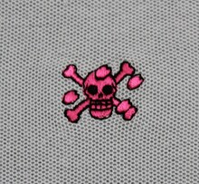 チョッパーをイメージした「ONE PIECE FOOTBALL LINEポロシャツ」のグレー。(C)尾田栄一郎／集英社・フジテレビ・東映アニメーション