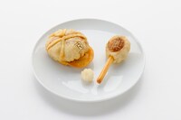 “アンタにテニスを教えてやるよ！”餃子（越前リョーマ）(C)許斐 剛／集英社・NAS・劇場版テニスの王子様プロジェクト2011