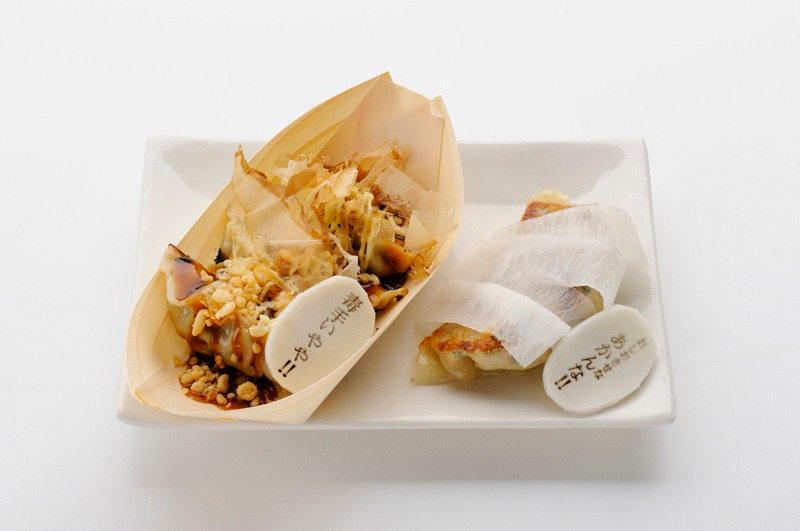 金太郎のたこ焼き餃子＆白石の包帯餃子（金太郎＆白石）(C)許斐 剛／集英社・NAS・劇場版テニスの王子様プロジェクト2011