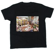 今後登場が予定されている「ブッチュくん全百科」Tシャツの1枚。