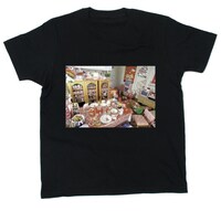 今後登場が予定されている「ブッチュくん全百科」Tシャツの1枚。