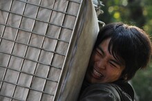 映画「スマグラー おまえの未来を運べ」シーンカット(c)真鍋昌平・講談社／2011「スマグラー おまえの未来を運べ」製作委員会 配給：ワーナー・ブラザース映画