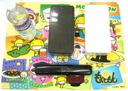 「ランチョンマット」の使用例。商品にマット以外のものは含まれないので注意。