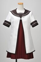 七森中学校制服（夏服）