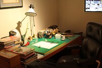 「先生の部屋」に置かれた愛用の机。(c)Fujiko-Pro