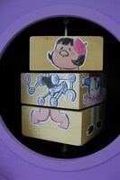 2階「みんなのひろば」に設置された絵合わせブロック。(c)Fujiko-Pro