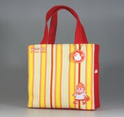 「毎日かあさん」8巻でプレゼントされる「特製ランチトートバッグ」。