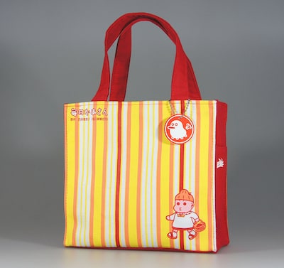 「毎日かあさん」8巻でプレゼントされる「特製ランチトートバッグ」。